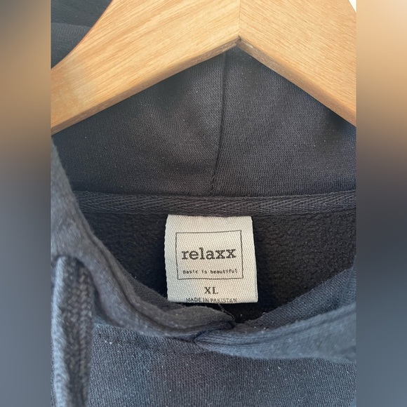 Relaxx Black Hoodie | XL - Picture 5 of 6